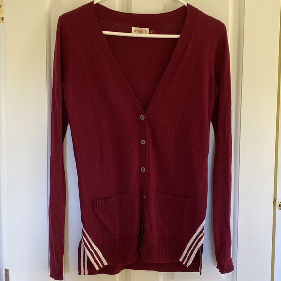 SO Sweaters - Varsity Striped Lightweight Soft Cardigan Sweater front pockets V-neck button up